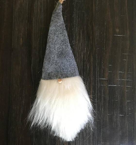 small wooden balls for crafting gnome noses
