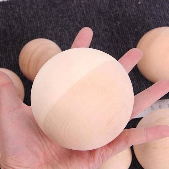 2 wooden balls