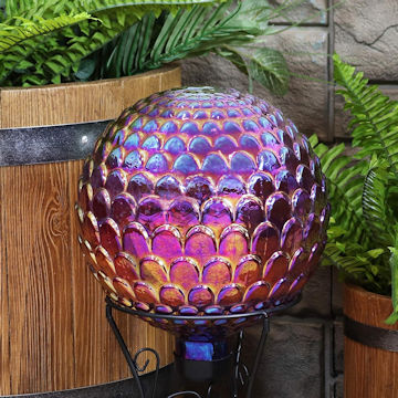 red gazing sphere